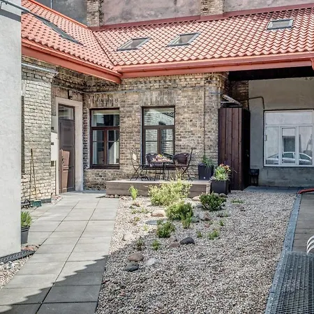 House Of Nobles With Personal Terrace In Uzupis * ヴィリニュス